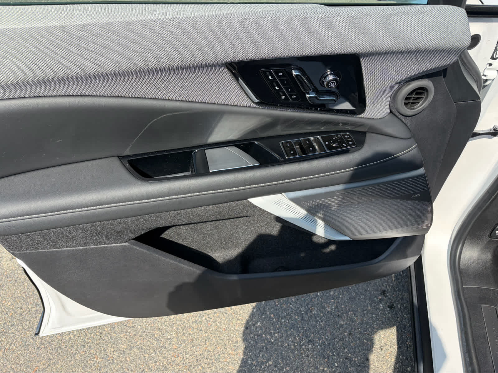 2025 Cadillac OPTIQ Luxury 2