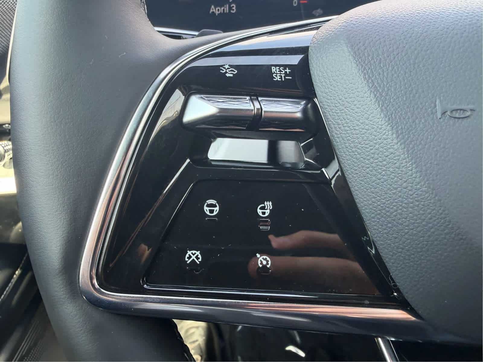 2025 Cadillac OPTIQ Luxury 2