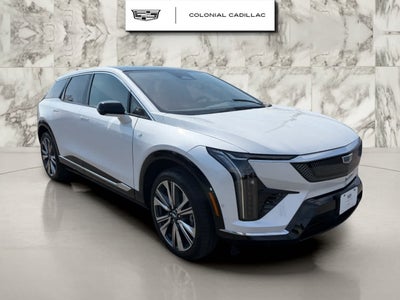 2025 Cadillac OPTIQ Luxury 2