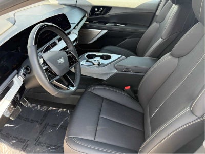 2025 Cadillac OPTIQ Luxury 2