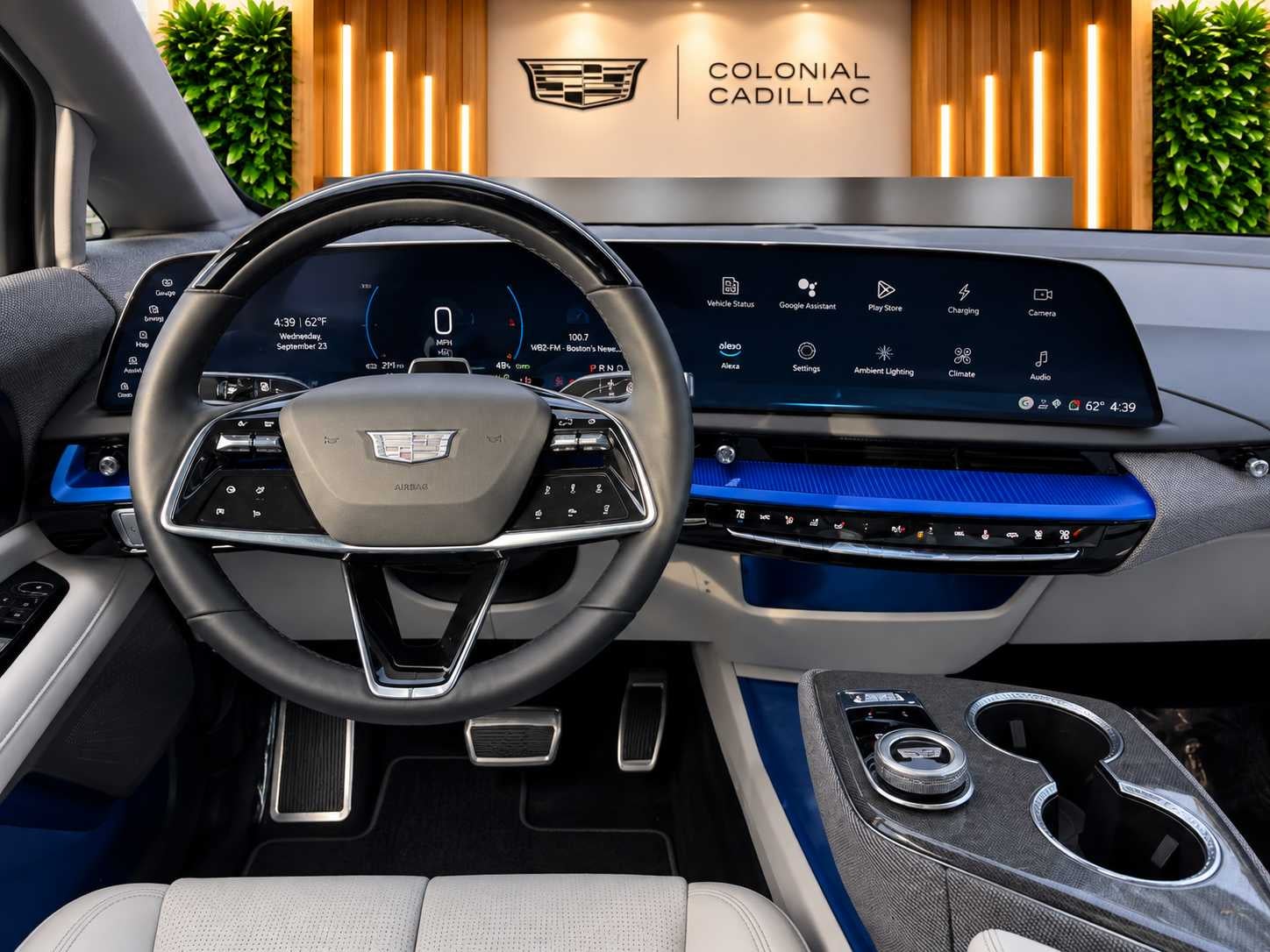 2025 Cadillac OPTIQ Luxury 2