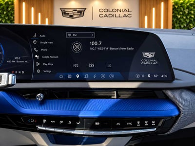 2025 Cadillac OPTIQ Luxury 2