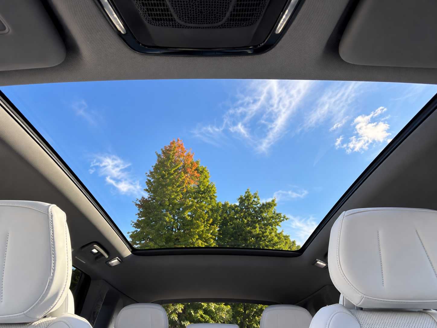 2025 Cadillac OPTIQ Luxury 2