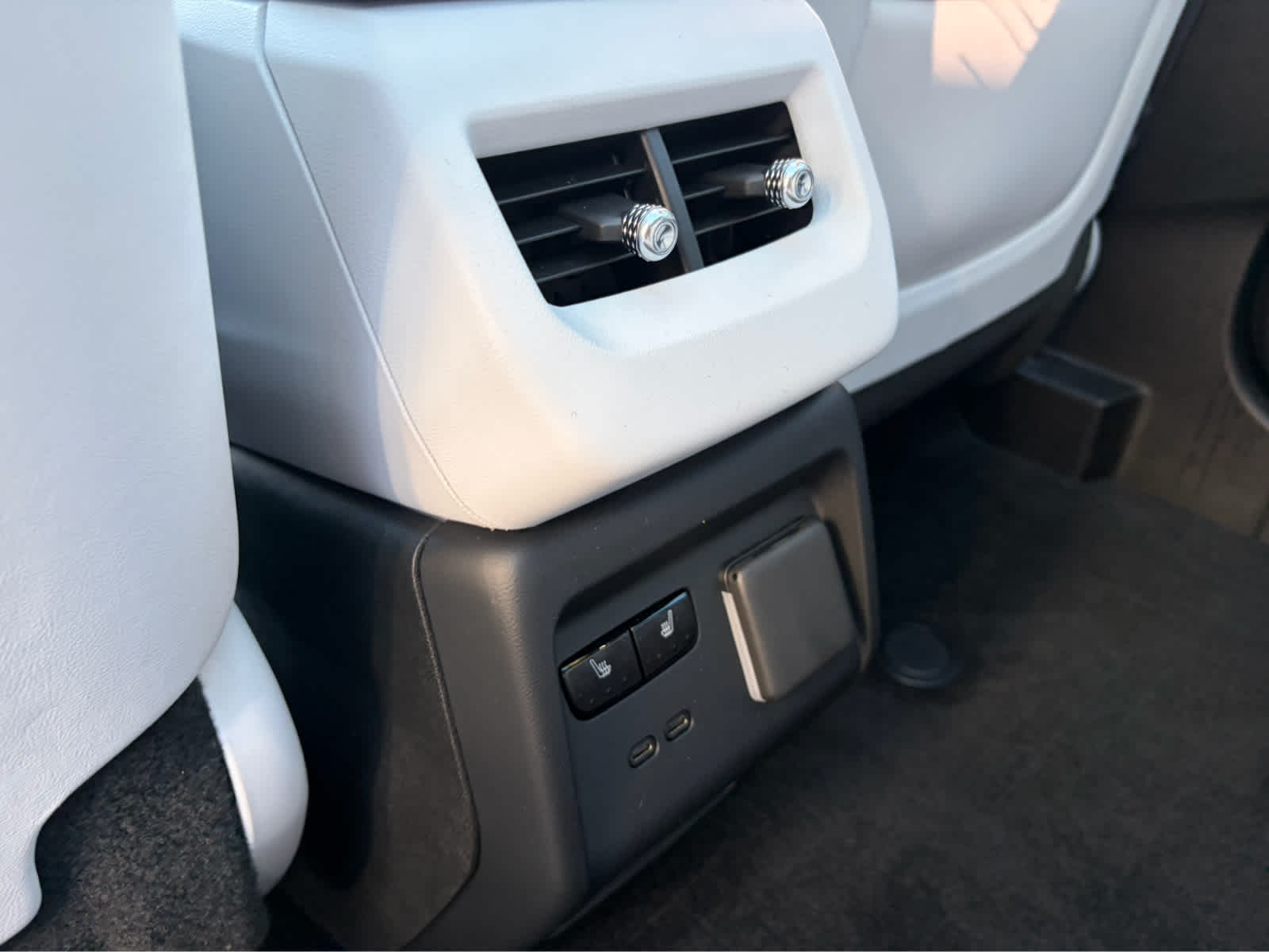2025 Cadillac OPTIQ Luxury 2