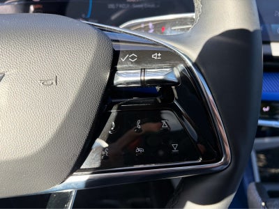 2025 Cadillac OPTIQ Luxury 2
