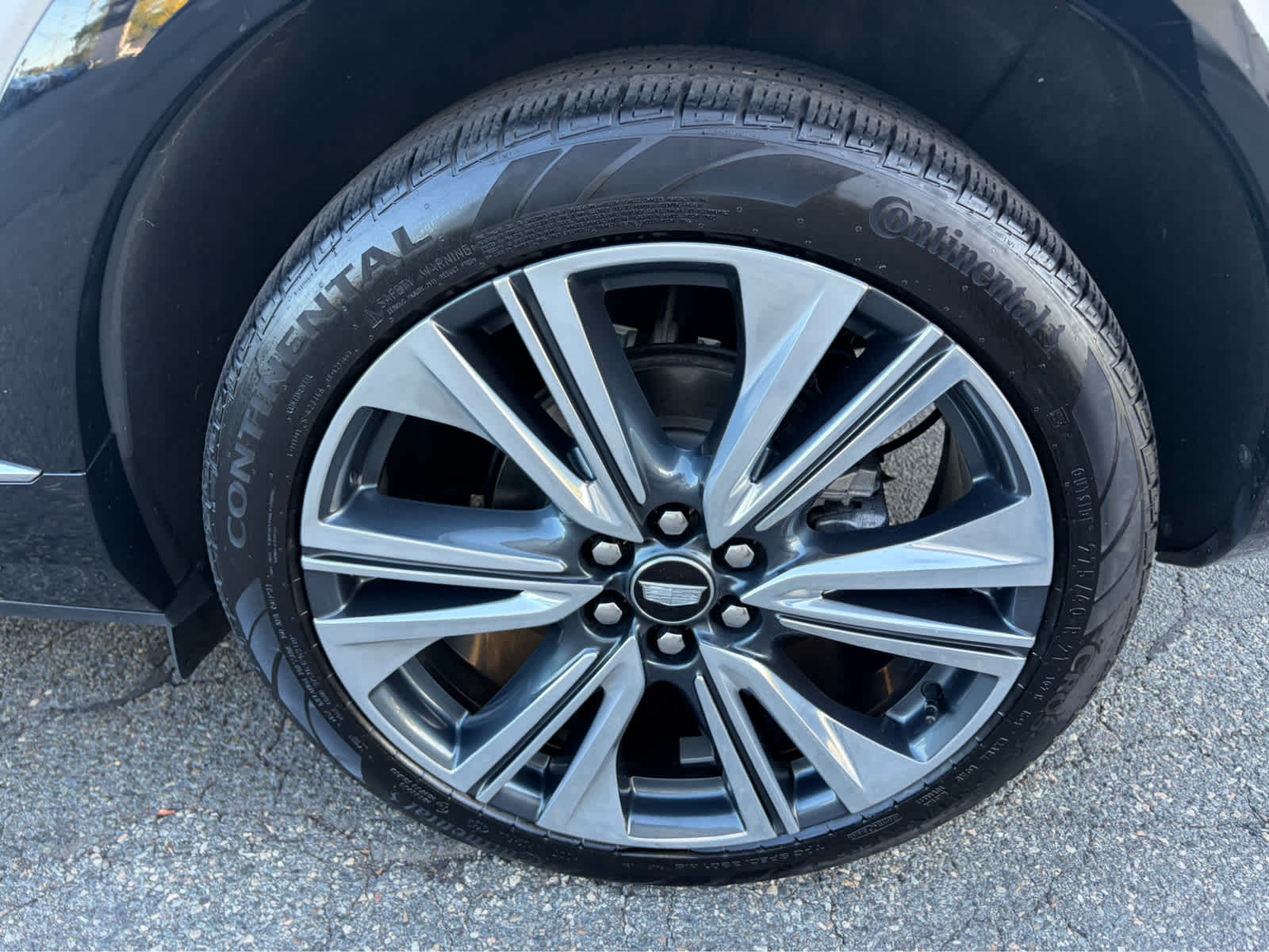2025 Cadillac OPTIQ Luxury 2