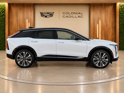 2025 Cadillac OPTIQ Luxury 2