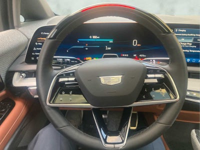 2025 Cadillac OPTIQ Luxury 2