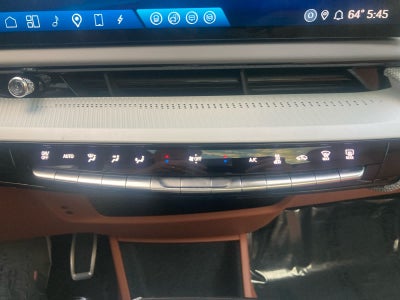 2025 Cadillac OPTIQ Luxury 2