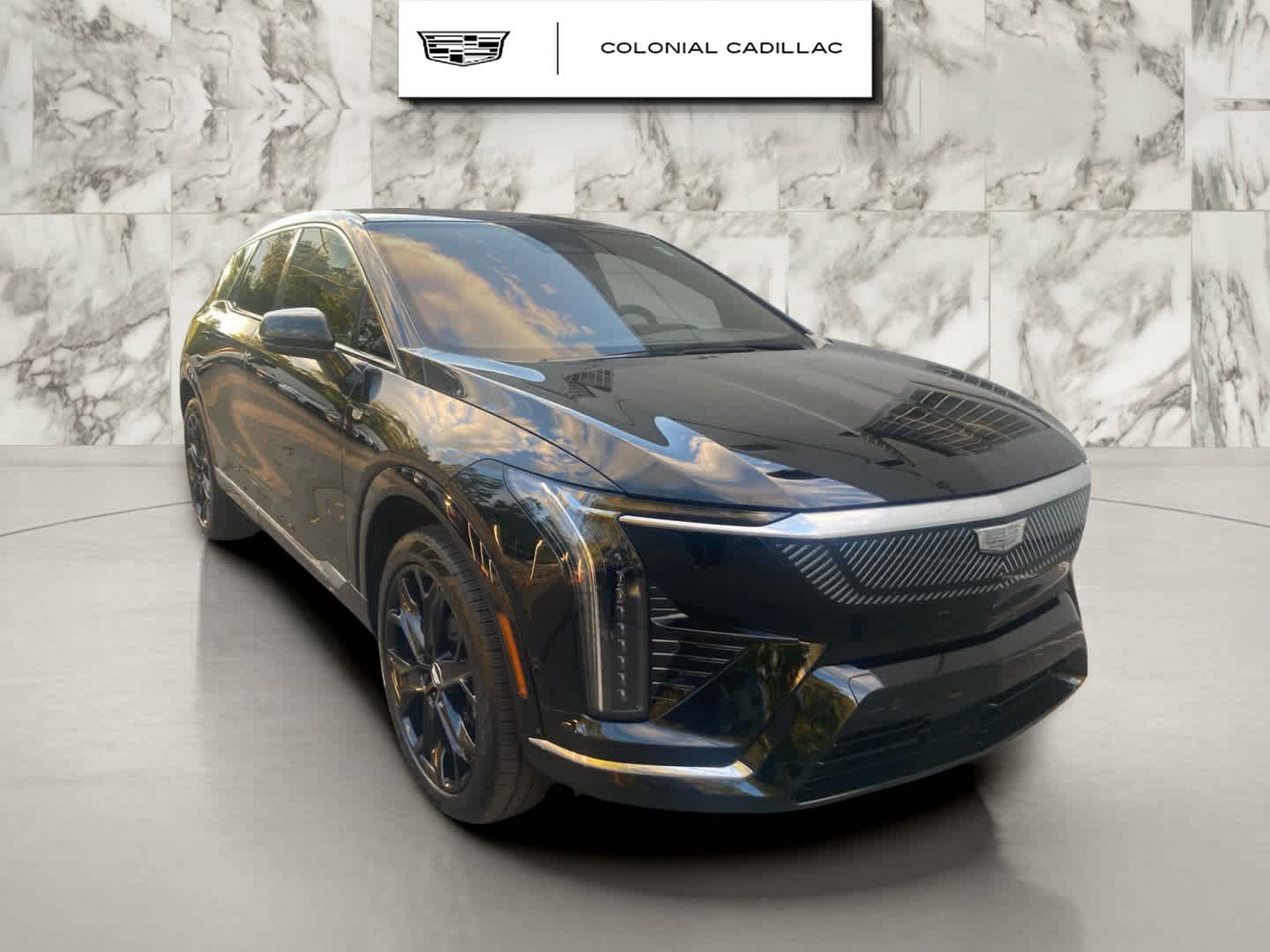 2025 Cadillac OPTIQ Luxury 2