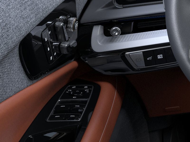 2025 Cadillac OPTIQ Luxury 2