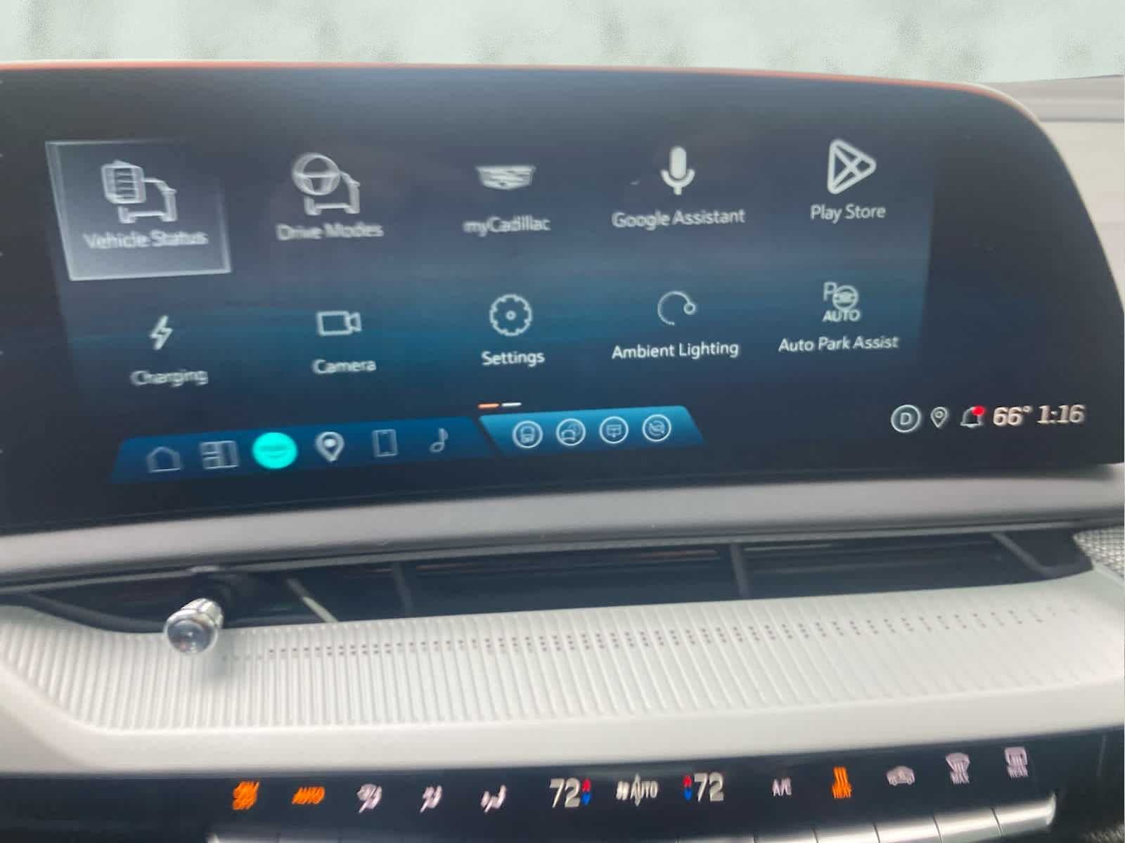 2025 Cadillac OPTIQ Sport 2