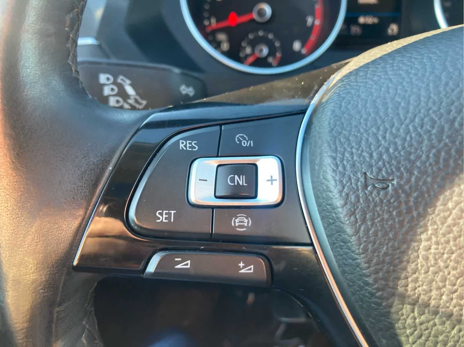 2019 Volkswagen Tiguan SE