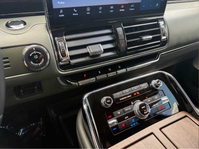 2024 Lincoln Navigator Black Label