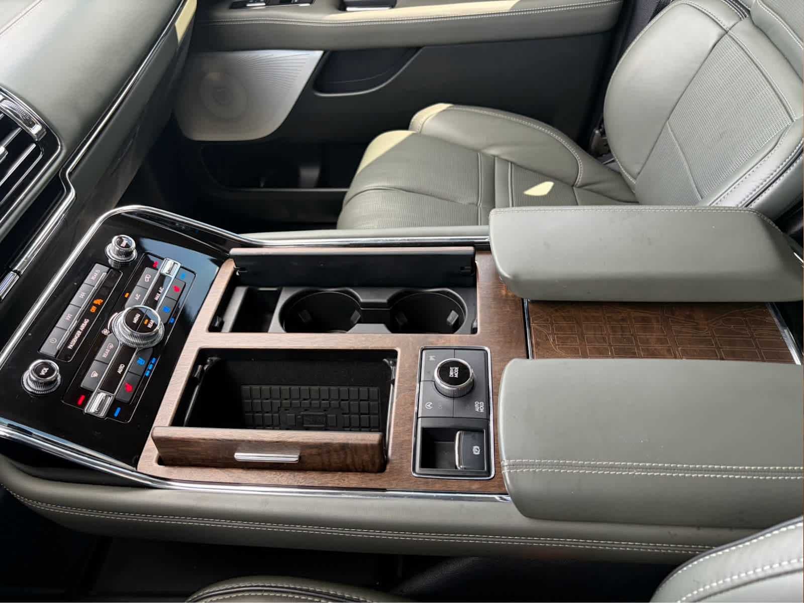 2024 Lincoln Navigator Black Label