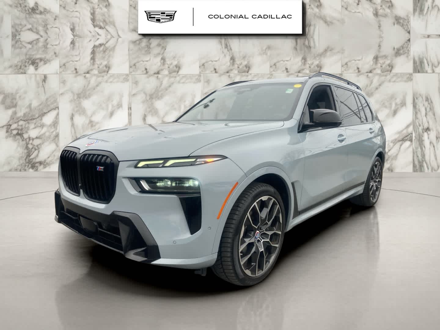2023 BMW X7 M60i