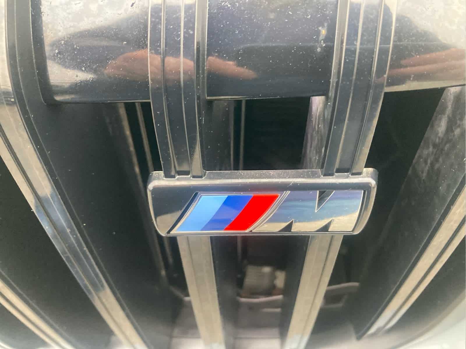 2023 BMW X7 M60i