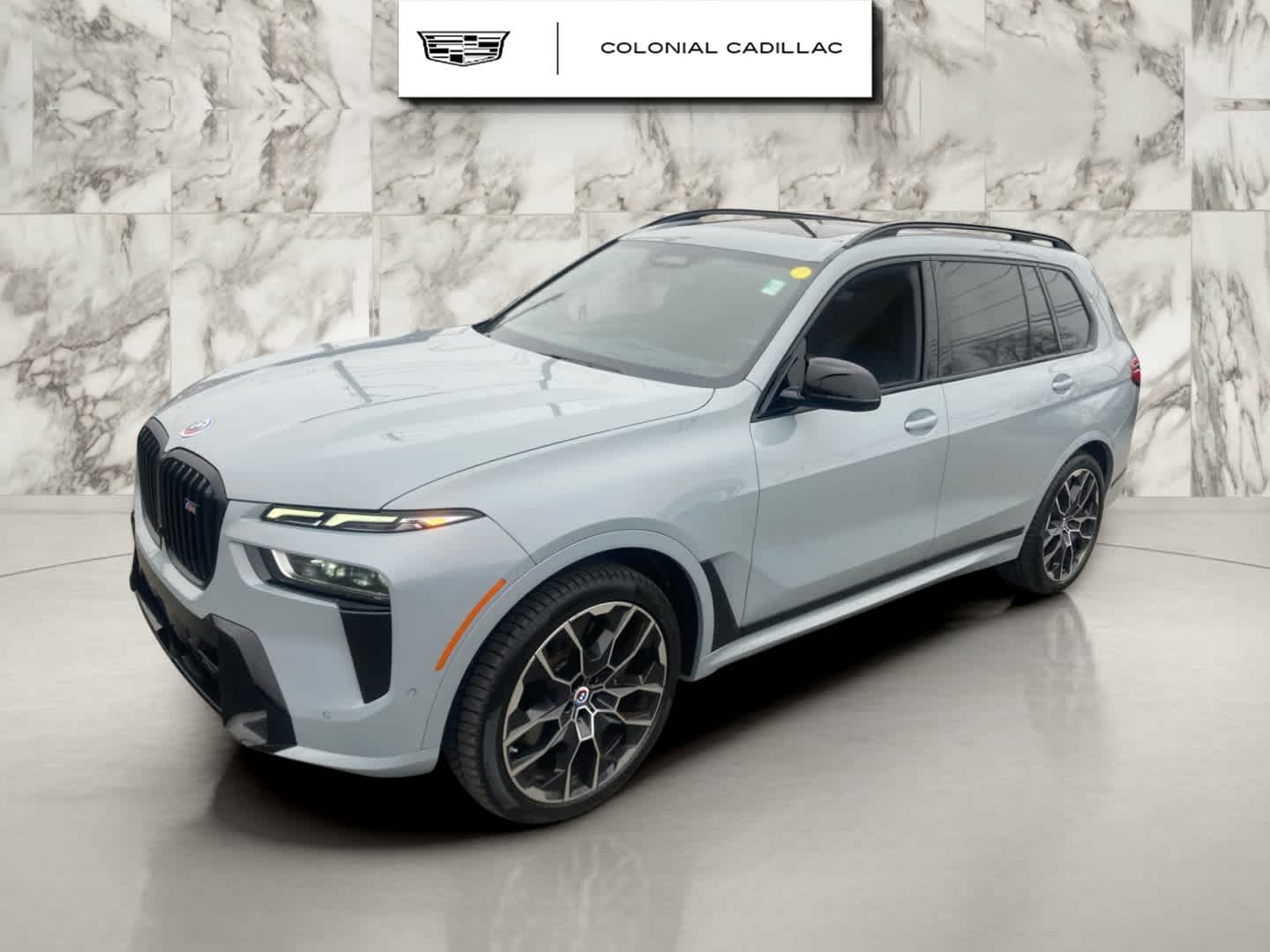 2023 BMW X7 M60i