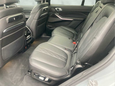 2023 BMW X7 M60i