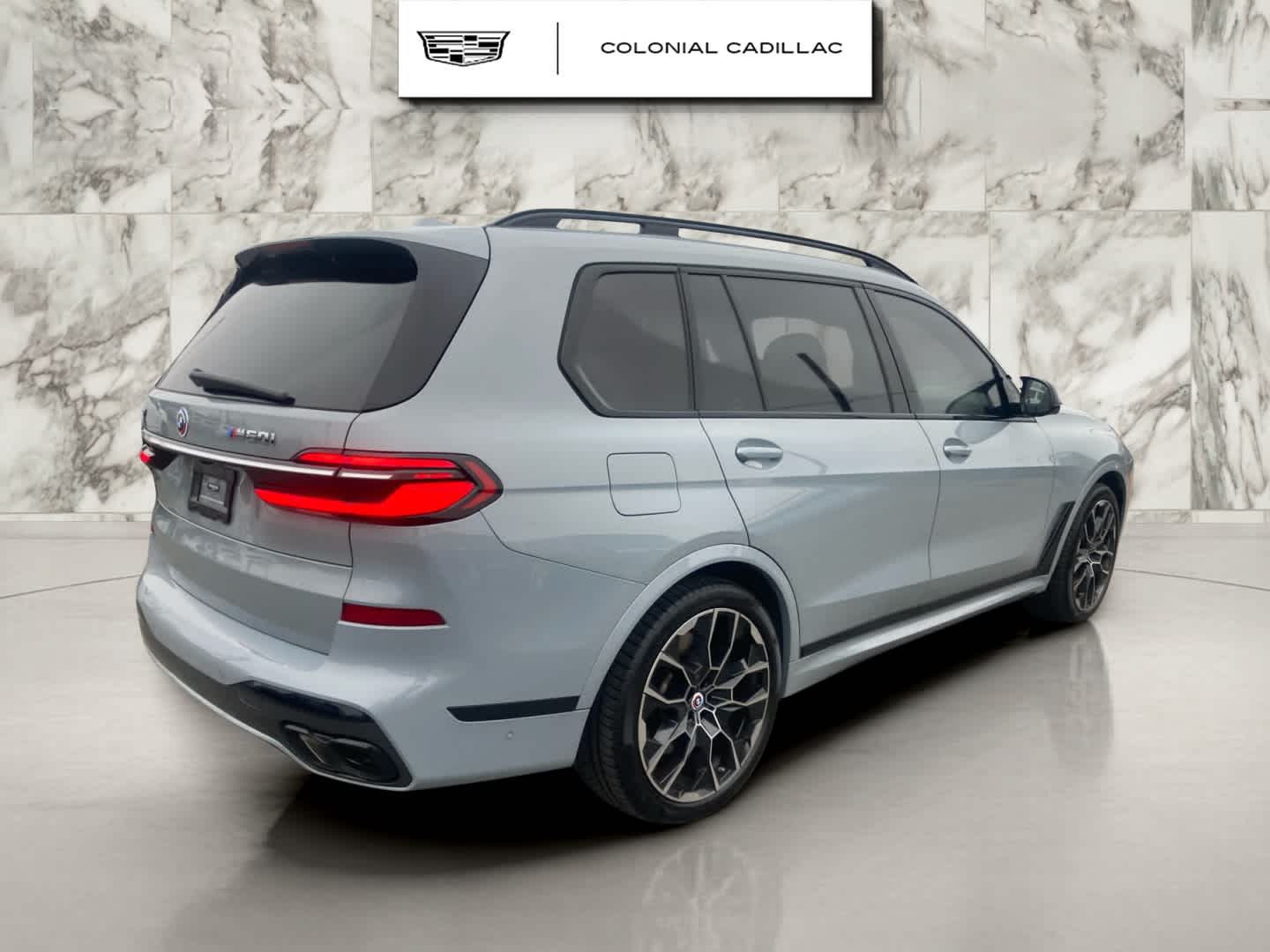 2023 BMW X7 M60i