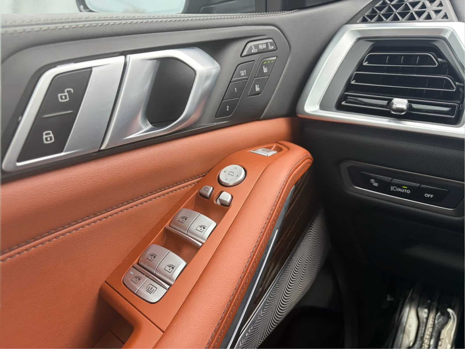 2024 BMW X7 M60i