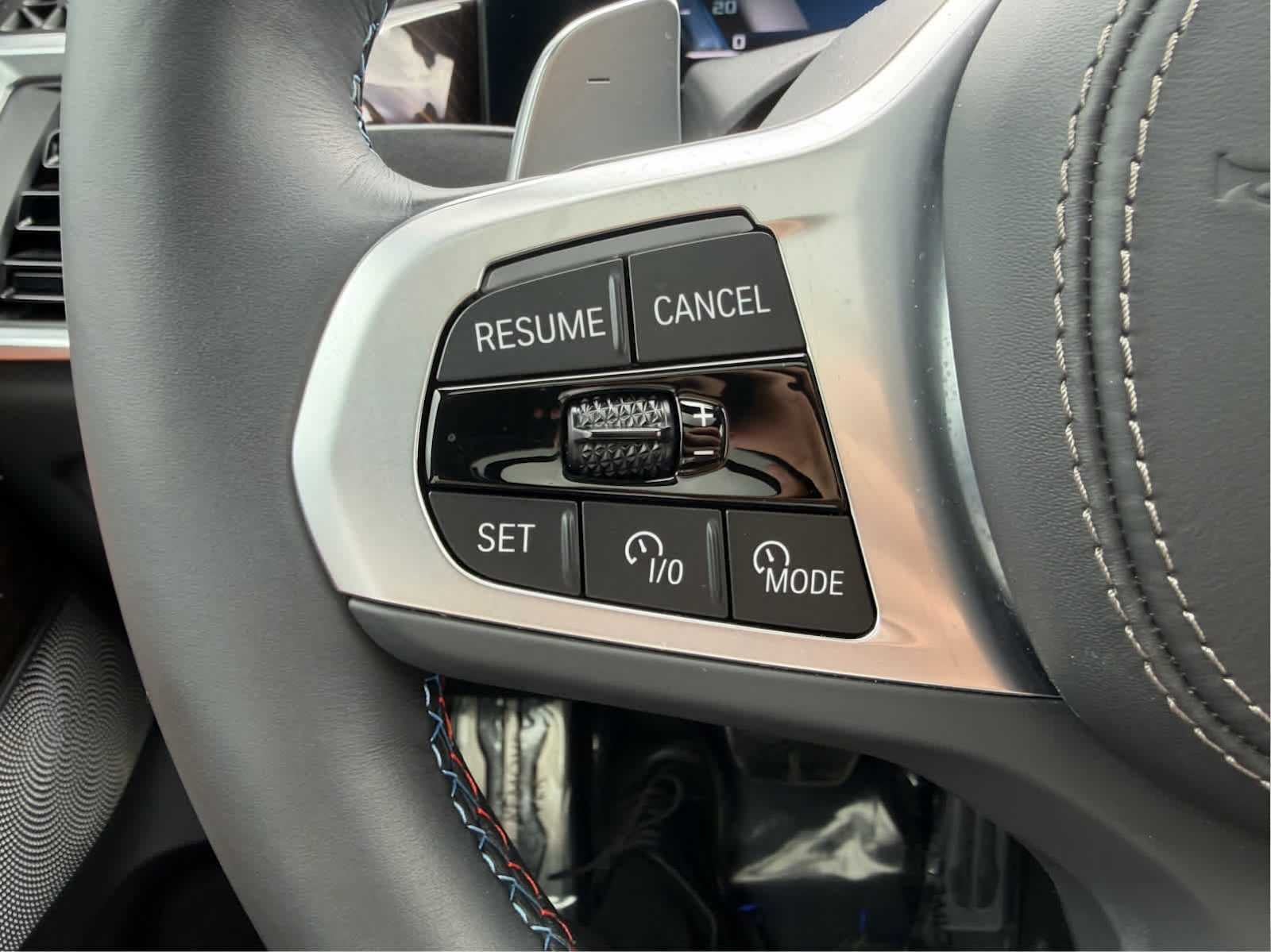 2024 BMW X7 M60i