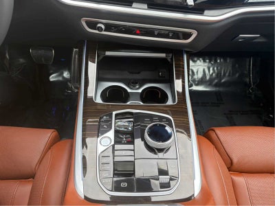 2024 BMW X7 M60i