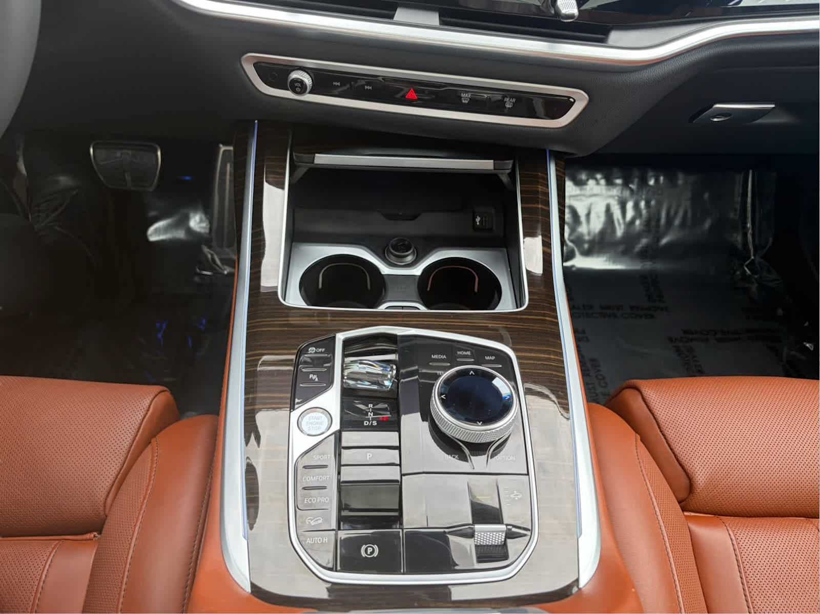 2024 BMW X7 M60i