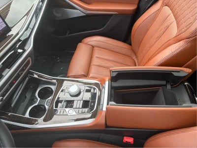 2024 BMW X7 M60i
