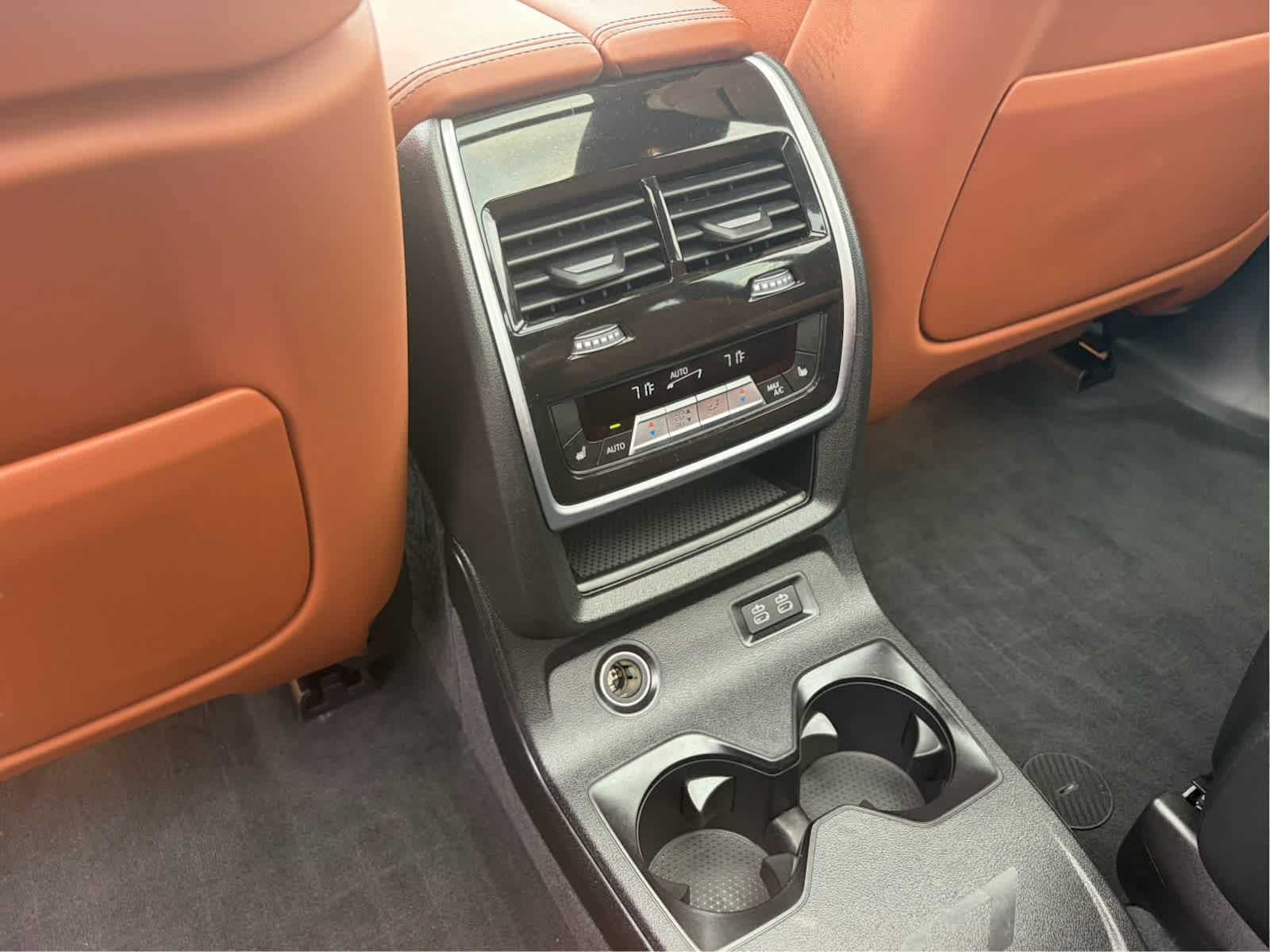 2024 BMW X7 M60i