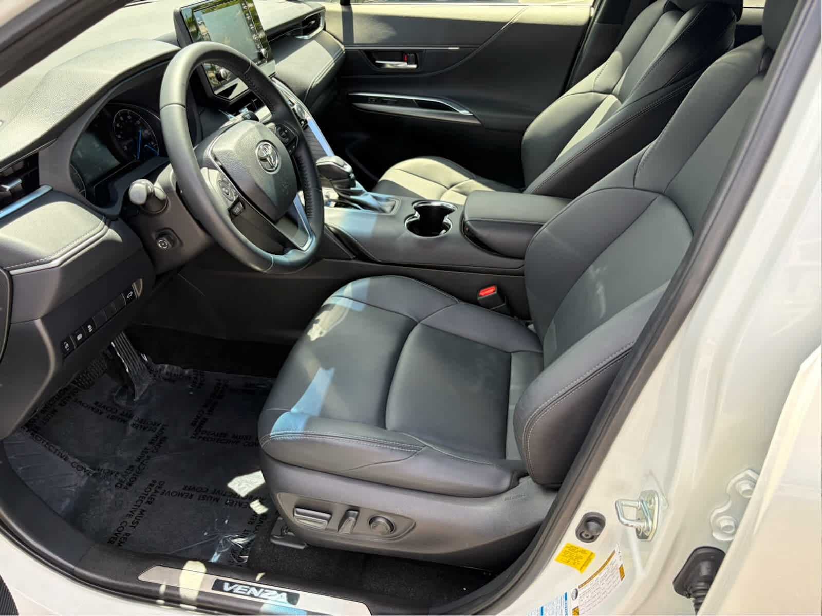 2022 Toyota Venza LE