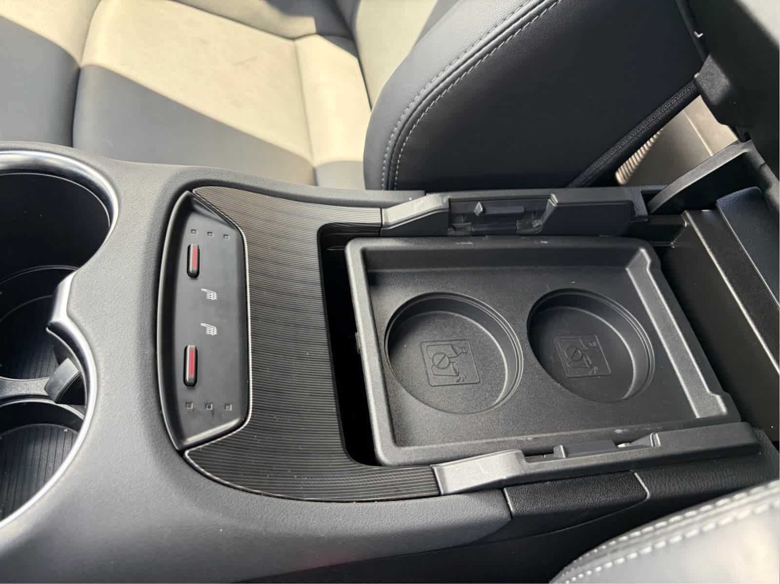 2022 Toyota Venza LE
