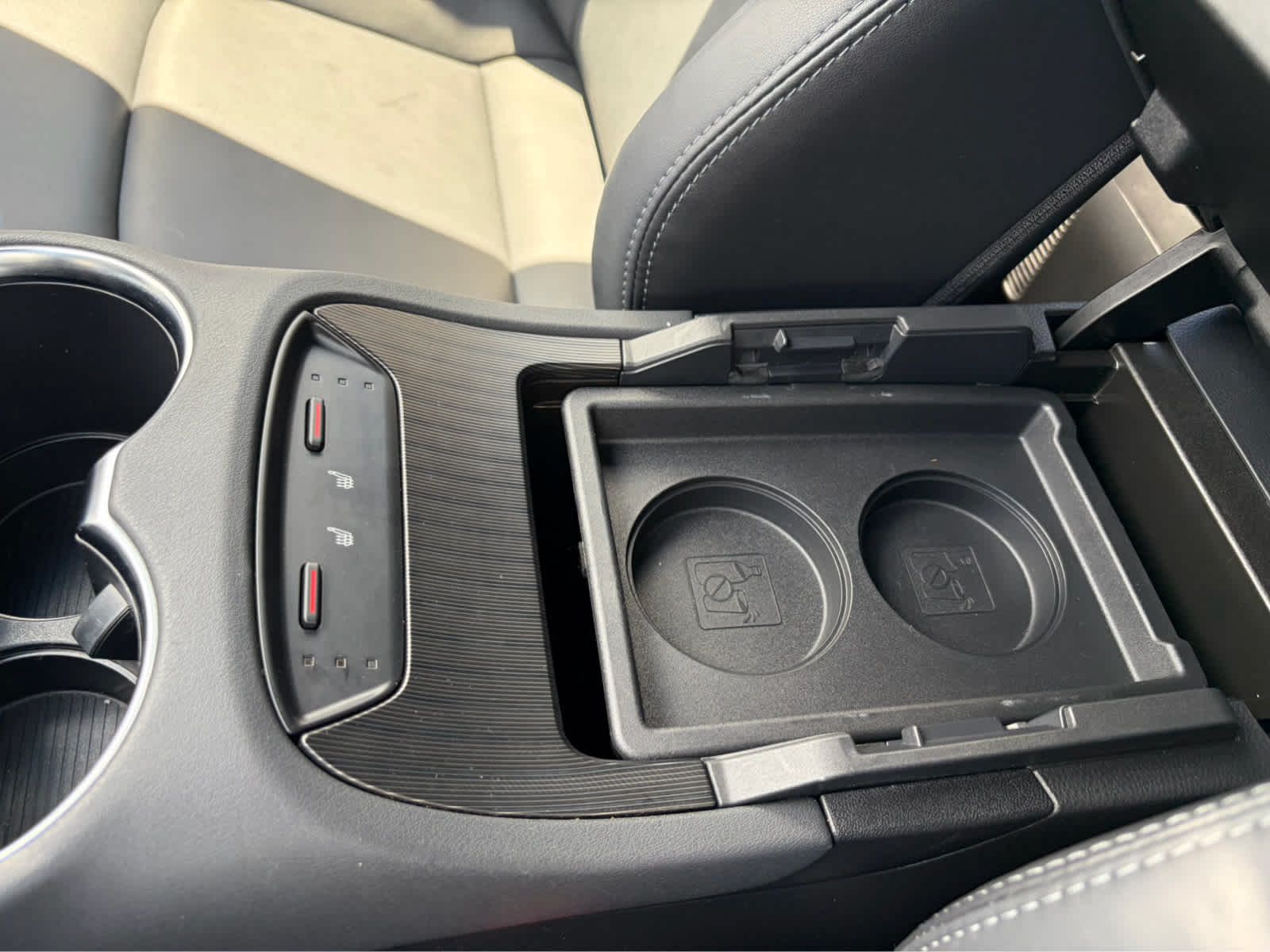 2022 Toyota Venza LE