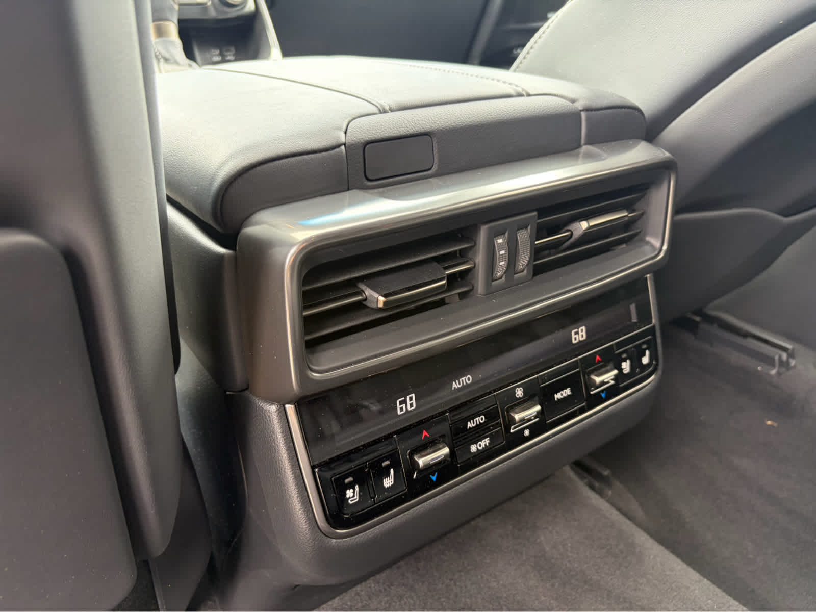 2024 Lexus LX LX 600 Premium