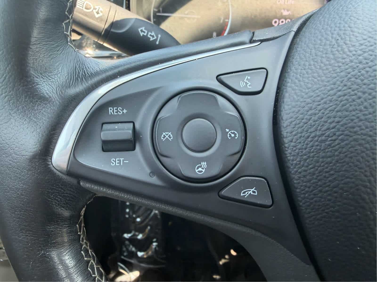 2018 Buick Regal TourX Essence