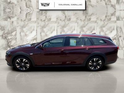2018 Buick Regal TourX Essence