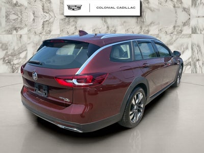 2018 Buick Regal TourX Essence