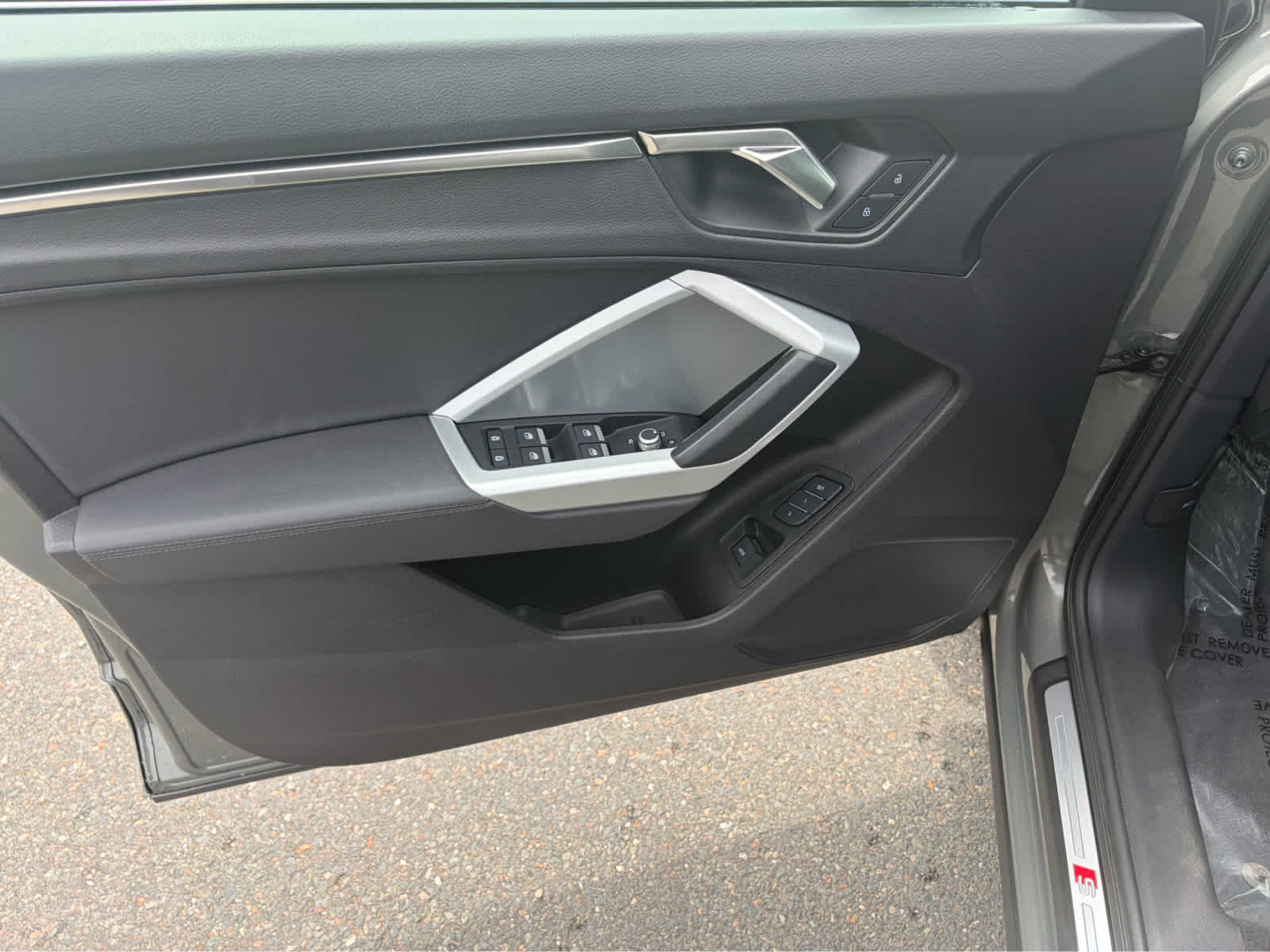 2022 Audi Q3 S line Premium