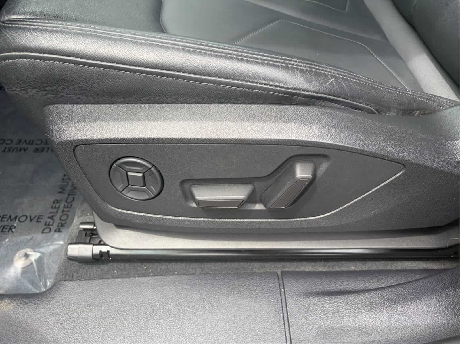 2022 Audi Q3 S line Premium