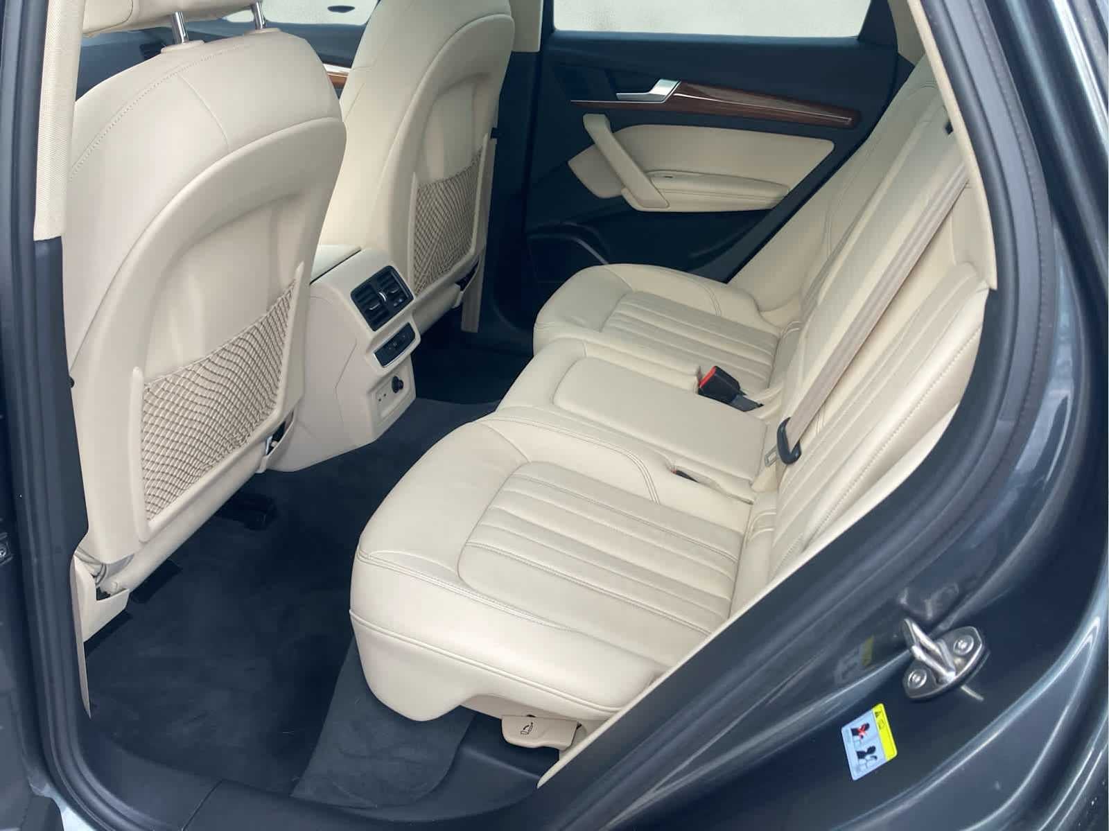 2022 Audi Q5 S line Premium Plus