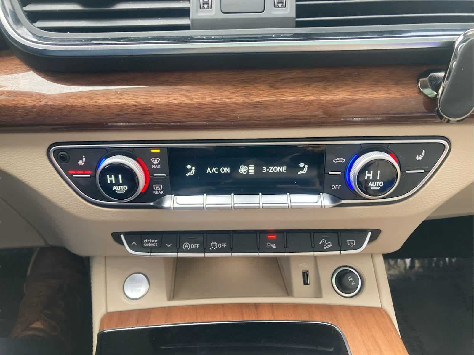 2022 Audi Q5 S line Premium Plus