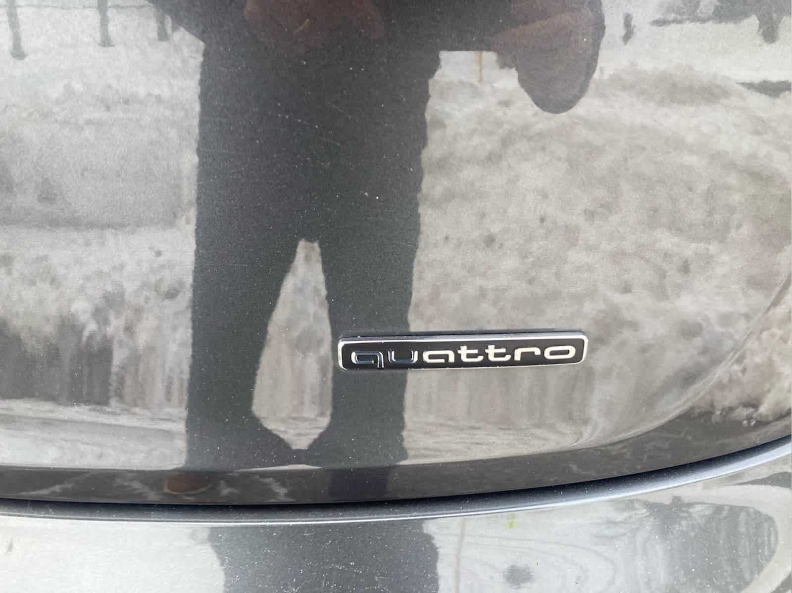 2022 Audi Q5 S line Premium Plus