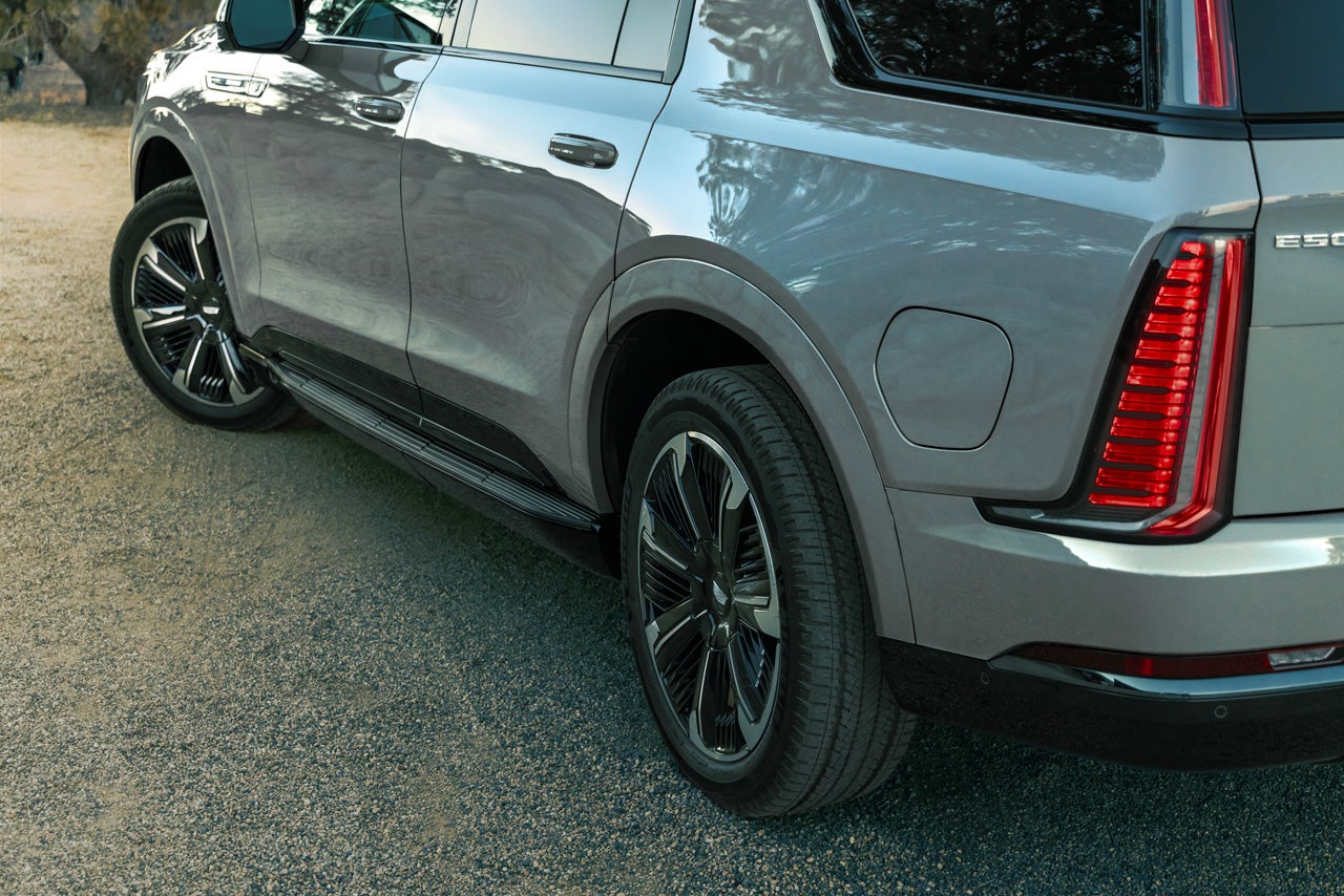 Colonial Cadillac in Woburn MA